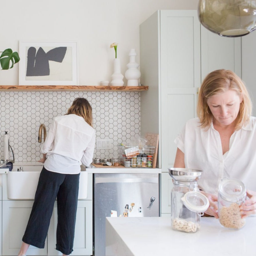 In-Person: Deep Clean & Pantry Refresh     (For Installed Blisshaus Kitchens Only)