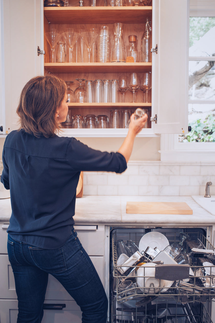 In-Person: Deep Clean & Pantry Refresh     (For Installed Blisshaus Kitchens Only)